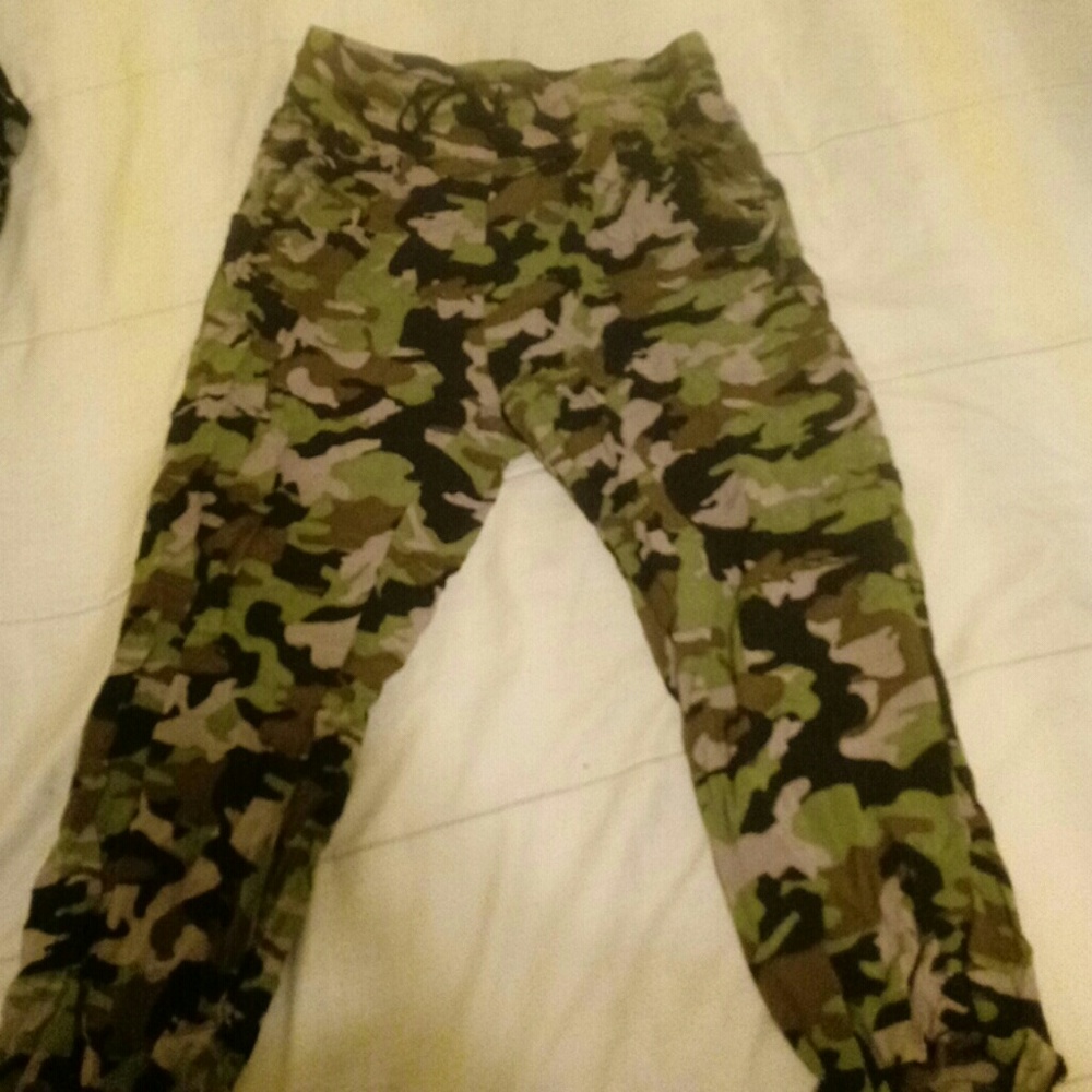 Army capri stretch pants with adjustable string